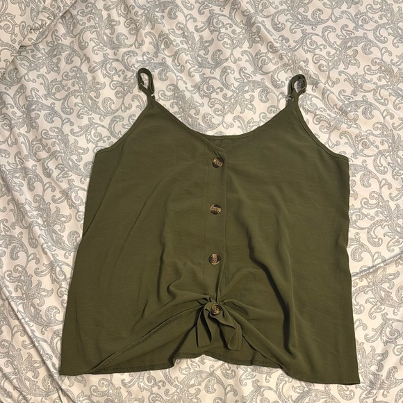 Green Buttoned Tie Front Sleeveless Camisole - Picture 2 of 4